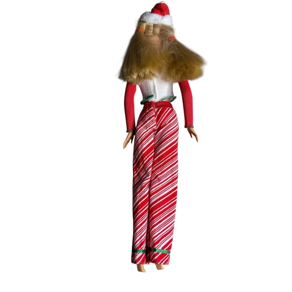 Barbie Doll 2008‎ Christmas Pajamas Candy Cane Hat Holiday Outfit Kids Toy